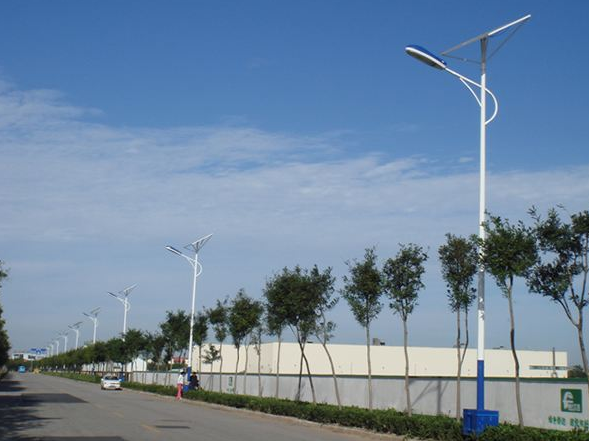 太阳能路灯厂家.png