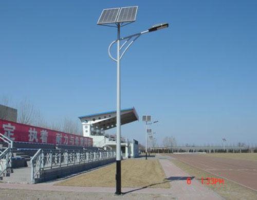 太阳能路灯几何钱一个？